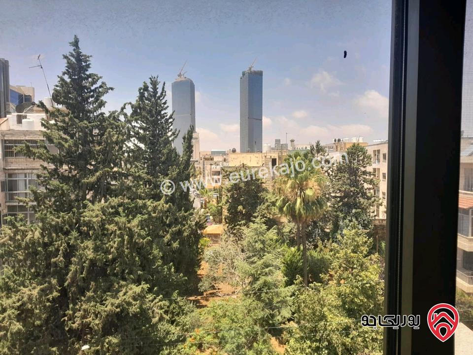 شقة طابق ثاني مساحة 259م للبيع في عمان - أم أذينة بجانب سفارة بنغلادش