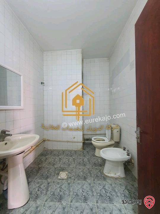 شقة فارغة طابق اول مساحة 250م للايجار في عمان - شفا بدران 