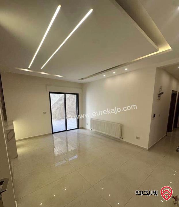 شقه شبه ارضية مساحة 200م داخلي و 40م خارجي للايجار في عمان - البنيات 