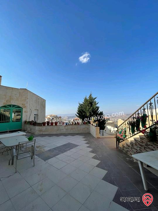 فيلا مساحة 500م على أرض 1157م للبيع في عمان - الجبيهة