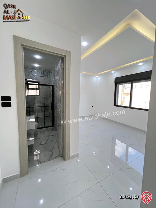 شقة مميزة طابق ثاني مساحة 120م للبيع بالاقساط في عمان - الجبيهة 