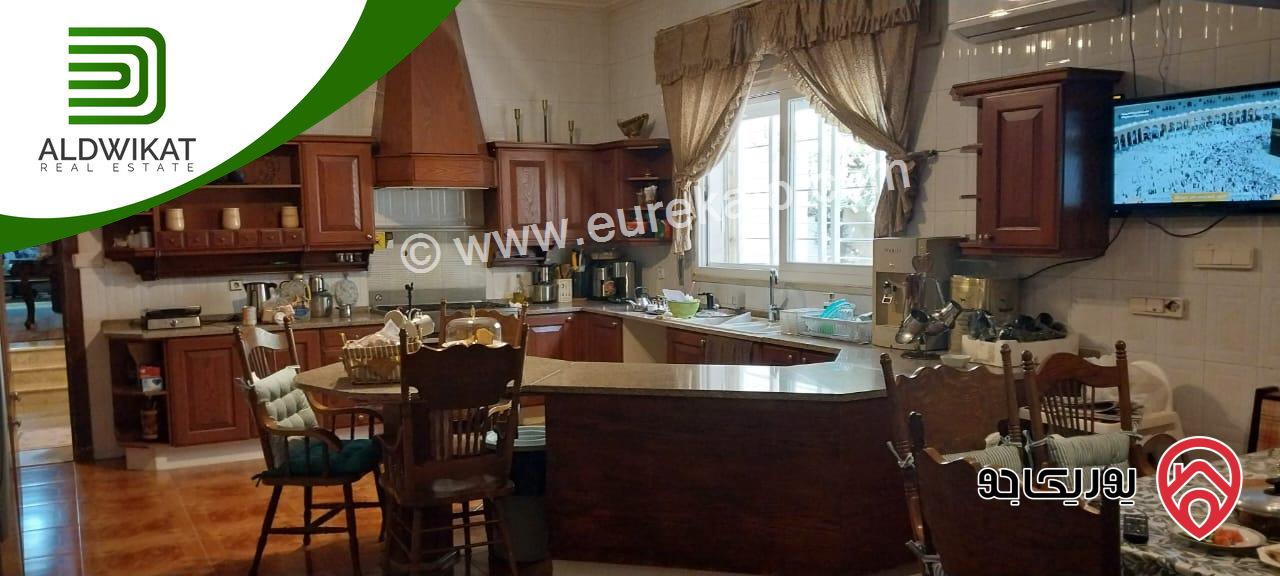 فيلا مستقلة للبيع في عمان - دابوق مساحة البناء 900م ، الارض 1580م ،الحديقة 800م والترس 400م