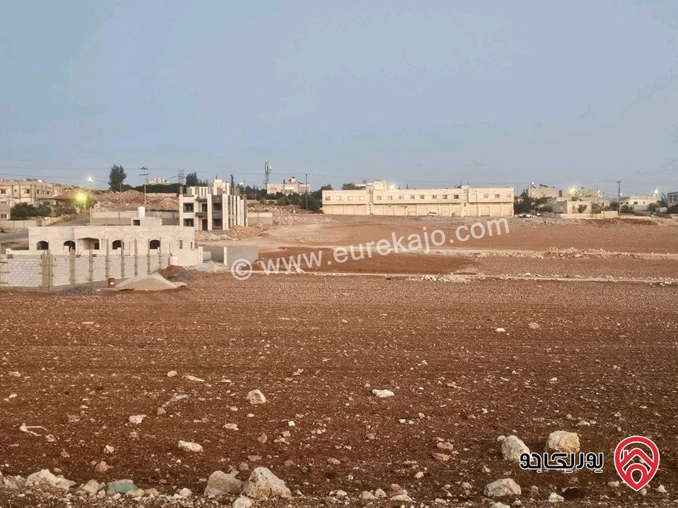 ارض مساحة 922م للبيع في عمان - قرية سالم 2 كيلو عن دوار السوق المركزي 