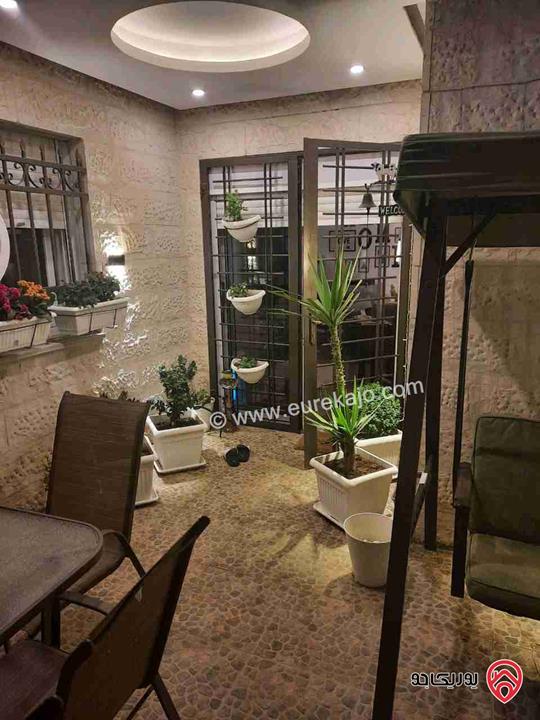 شقة أرضية مساحة 150م داخلي و 70م خارجي للبيع في عمان - ابو نصير