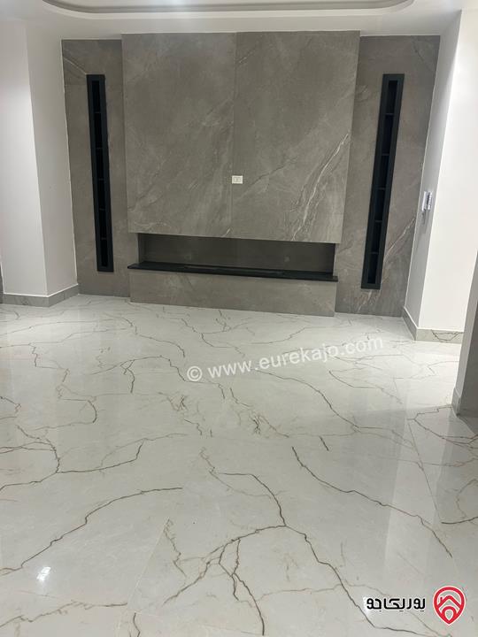 شقة مساحة 215م طابق اول للايجار في عمان - الجبيهة مقابل قصر الاميرة بسمة