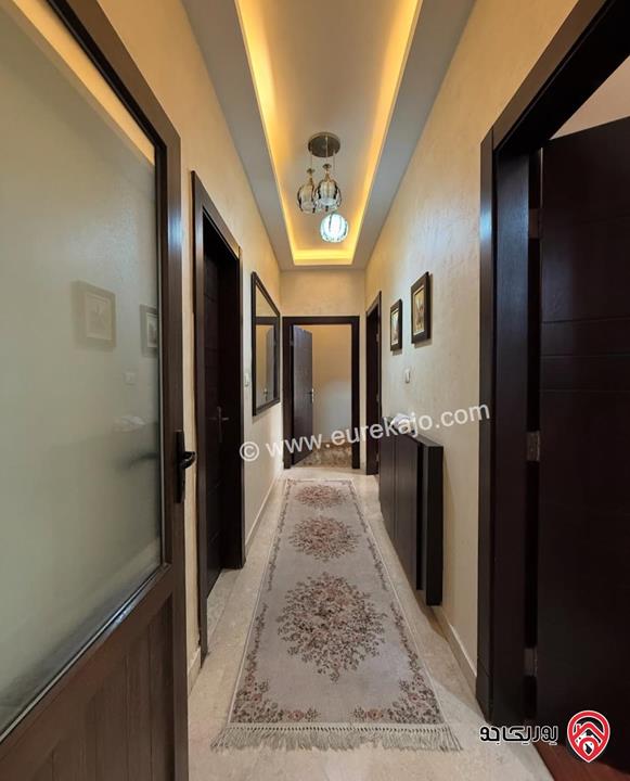 شقة طابق ارضي مساحة 210م داخلي 100م خارجي للبيع في عمان - ضاحية النخيل