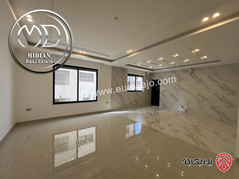 شقق ارضية و شبه ارضي جديدة للبيع في عمان - حي الصحابة مساحات 240م & 250م مع تراسات و حدائق تشطيبات فاخرة بأسعار مميزة