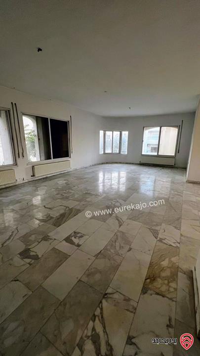 شقة مساحة 320م طابقية للايجار في عمان - الرابية