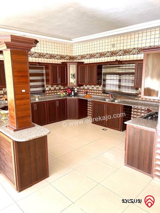 مزعة مساحة الانشائات داخلها 3 دونم على ارض 4 دونم للبيع في جرش