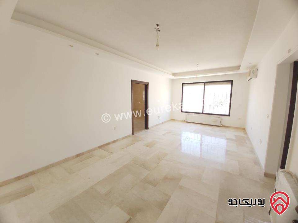 شقة مساحة 98م طابق ثالث للبيع في عمان - الشميساني