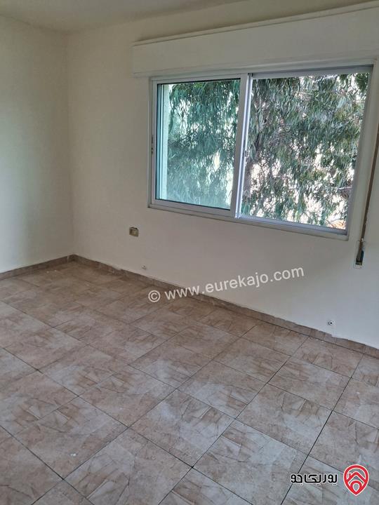 شقة مساحة 125م طابق ثالث للايجار في عمان - الرابية 