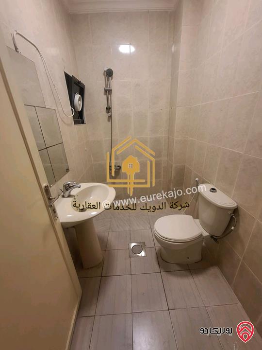 شقة فارغة طابق ثالث مع مصعد مساحة 110م للإيجار في عمان - ام السماق 