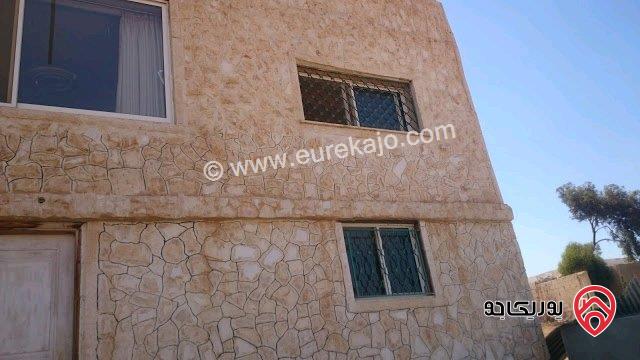 مزرعة مساحة الأرض 12 دونم و 500م مع فيلا 500م للبيع في المفرق - حيان المشرف