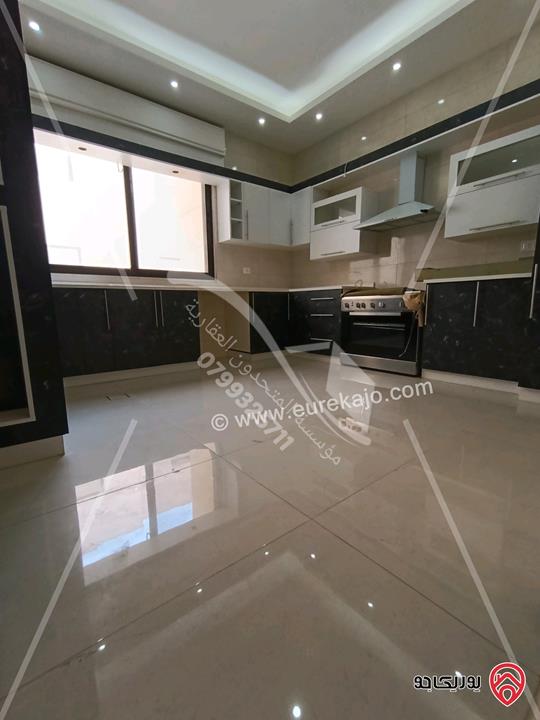 شقة جديدة لم تسكن مساحة 230م فارغة للايجار في عمان - خلدا