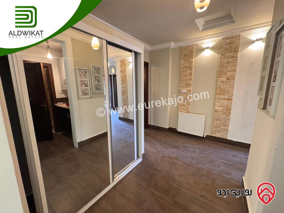 شقة طابق ثاني طابقية للبيع في عمان - دير غبار مساحة 265م ومساحة الترس 10م موقع اطلالة