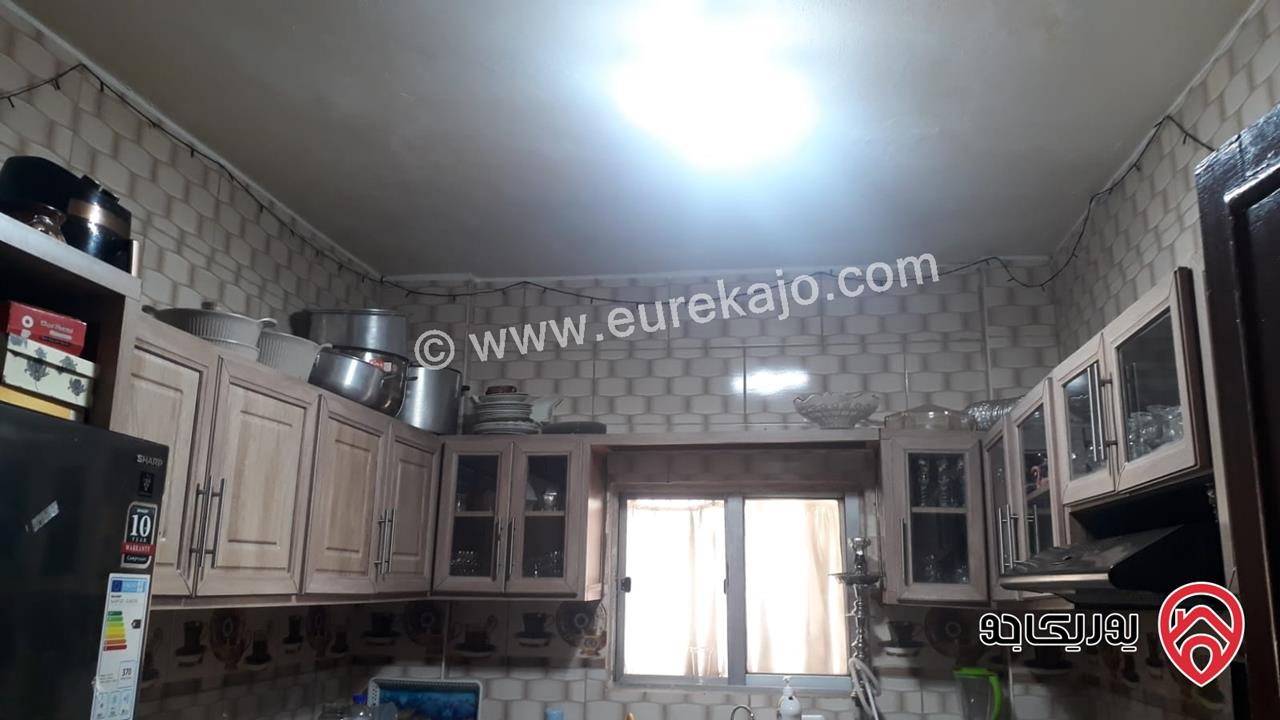 شقة طابقية طابق اخير مساحة 140م للبيع في عمان - جبل الاخضر  