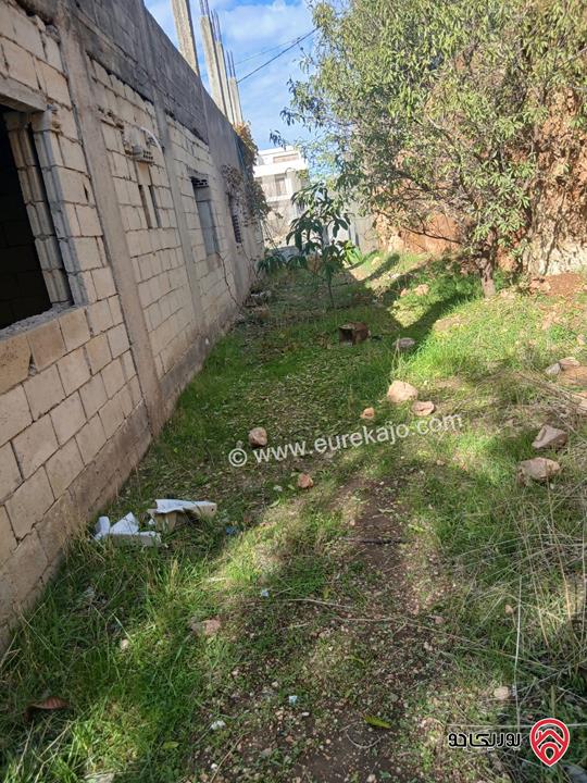 بيت مستقل مساحة 325م على أرض 734م للبيع في عمان - مرج الحمام