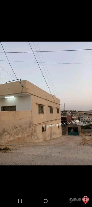 منزل مستقل مساحة 160م على أرض 306م للبيع في المفرق ايدون بني حسن طابقين
