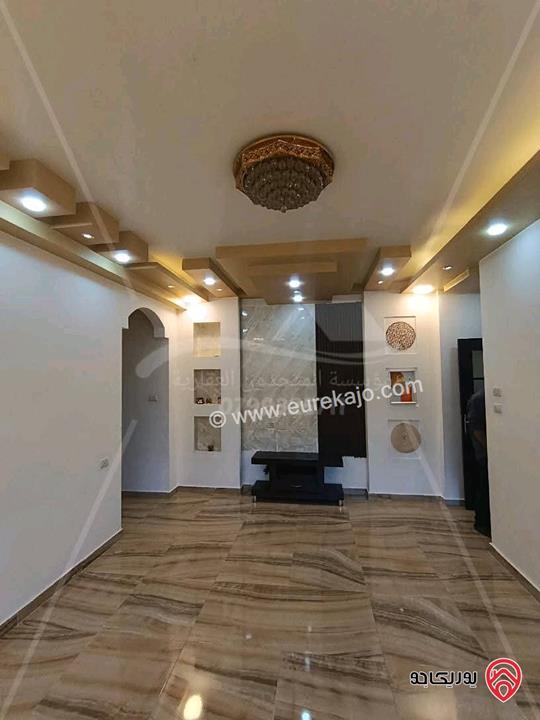 شقة فارغة أرضية مساحة 160م مع ترس 50م ومدخل خاص للايجار في عمان - ام السماق