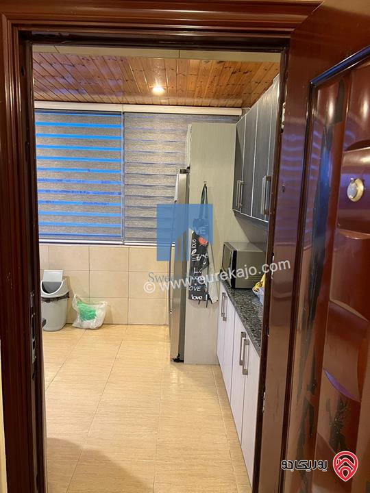 شقة مفروشة فاخرة للبيع في عمان - أم السماق قرب دوار النعيمات طابق ثالث 110م مع روف 110م تشطيب سوبر ديلوكس