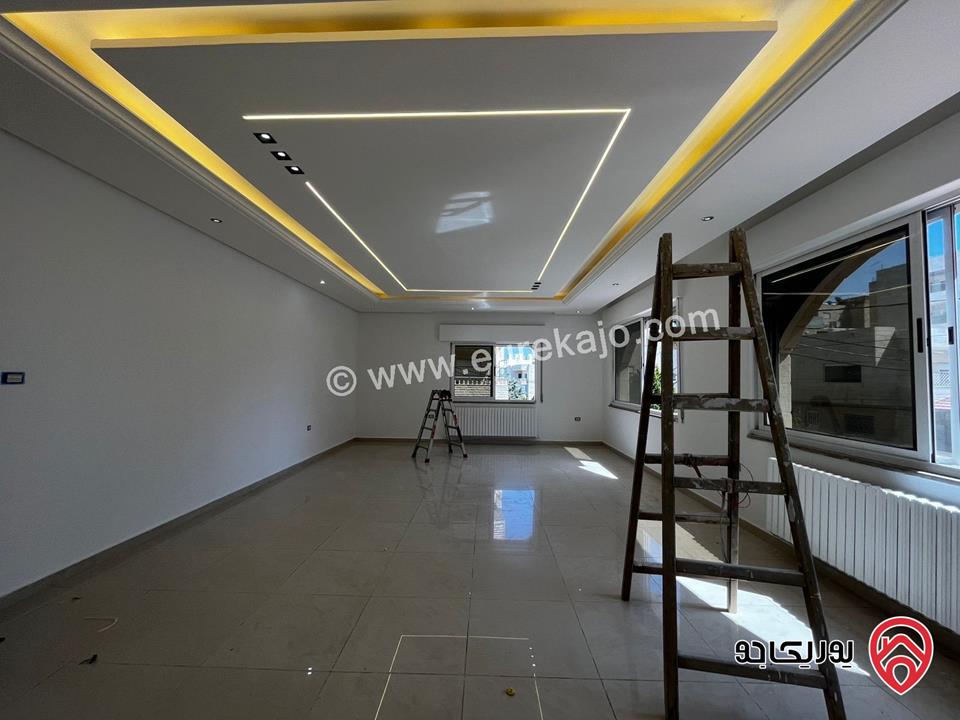 شقة طابق أول مساحة 210م للايجار في عمان - خلدا