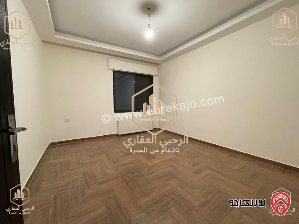 شقة سوبر ديلوكس طابق ارضي معلق مساحة 190م للايجار في عمان - أم السماق 