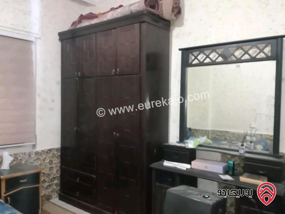 عمارة على أرض 320م للبيع في الزرقاء - ضاحية الأميرة هيا