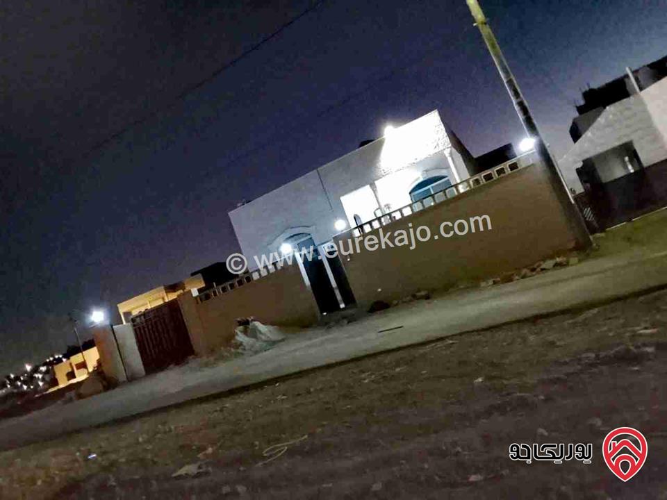منزل مستقل مساحة 155م على أرض 357م للبيع في الرصيفة