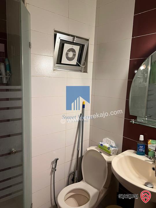 شقة مفروشة فاخرة للبيع في عمان - أم السماق قرب دوار النعيمات طابق ثالث 110م مع روف 110م تشطيب سوبر ديلوكس