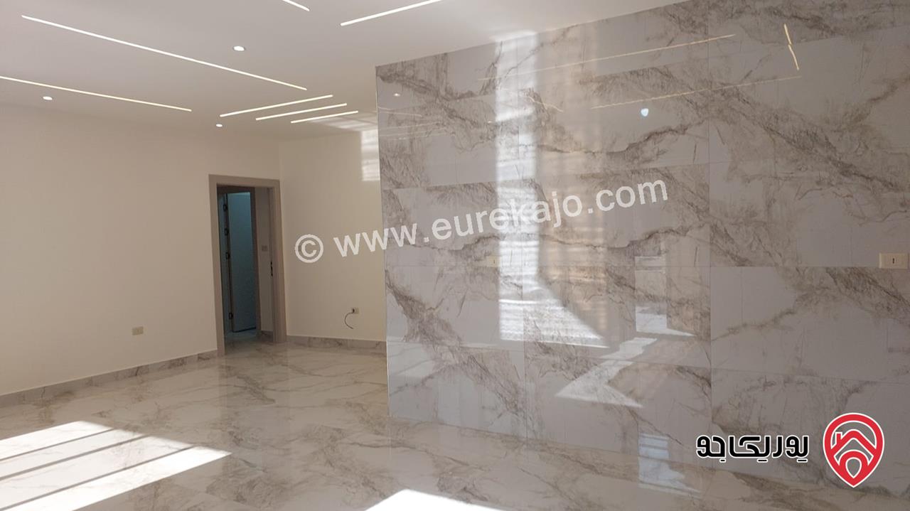 شقة ارضية مساحة 150م داخلي و 90م خارجي للبيع في عمان - عرجان 