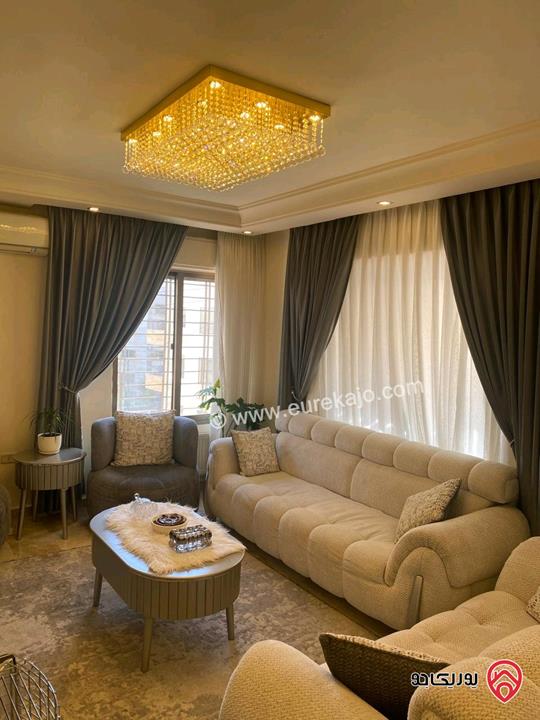 شقة شبه أرضية مساحة 129م للبيع مفروشة في عمان - خلدا