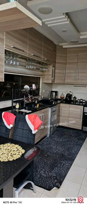 شقة أرضية مساحة 179م داخلي و 80م خارجي للبيع في عمان - الجبيهة حي المنصور قرب شارع الاردن