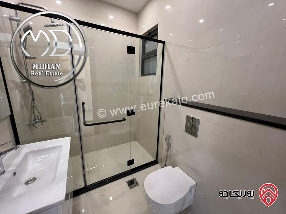 شقق فاخرة للبيع في عمان - ضاحية النخيل مساحات 225م تشطيبات وديكورات عصرية اطلالة جميلة جديدة لم تسكن