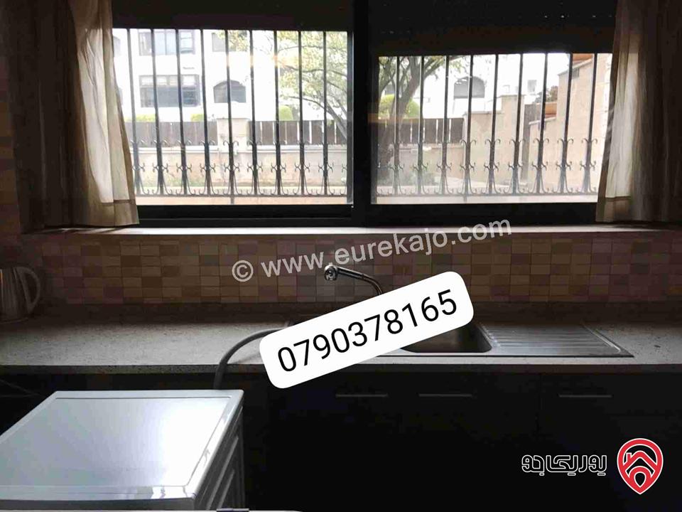 شقة طابقية مفروشة أو فارغة مساحة 230م للايجار في عمان - ام السماق شارع مكة