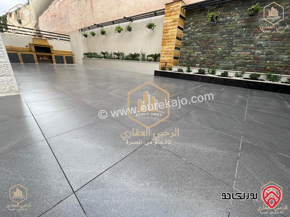 شقة فارغة أرضية مساحة 225م داخلي و 200م خارجي للايجار في عمان - الجبيهة