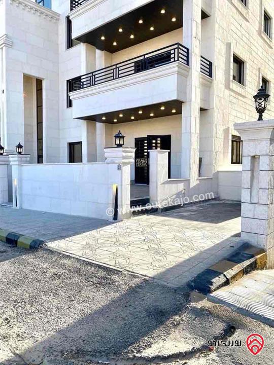 شقة ارضية مساحة 145م داخلي و 25م خارجي للبيع في عمان - ابو علندا اسكان الكهربا 