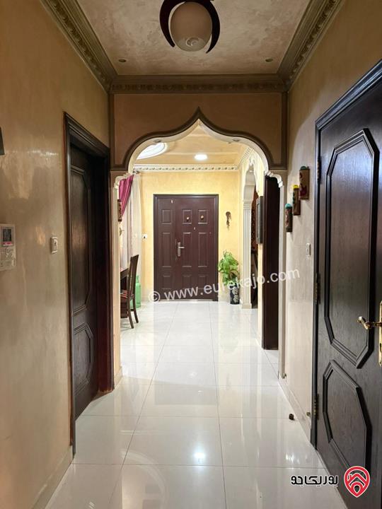 فيلا مساحة 500م على أرض 406م للبيع في الزرقاء - جبل طارق قرب اسواق مكة  