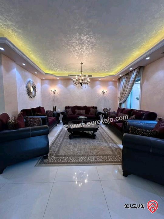 فيلا مساحة 450م على أرض 350م للبيع في عمان - الحمر 