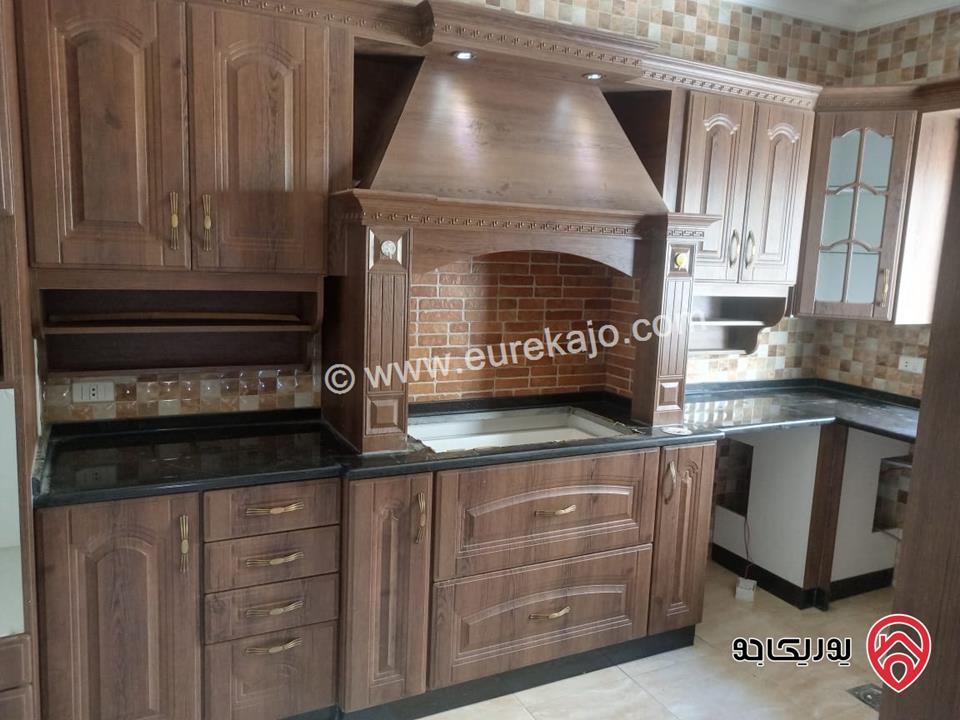 شقة 150م طابق اول مع مصعد للبيع في عمان - مرج الحمام