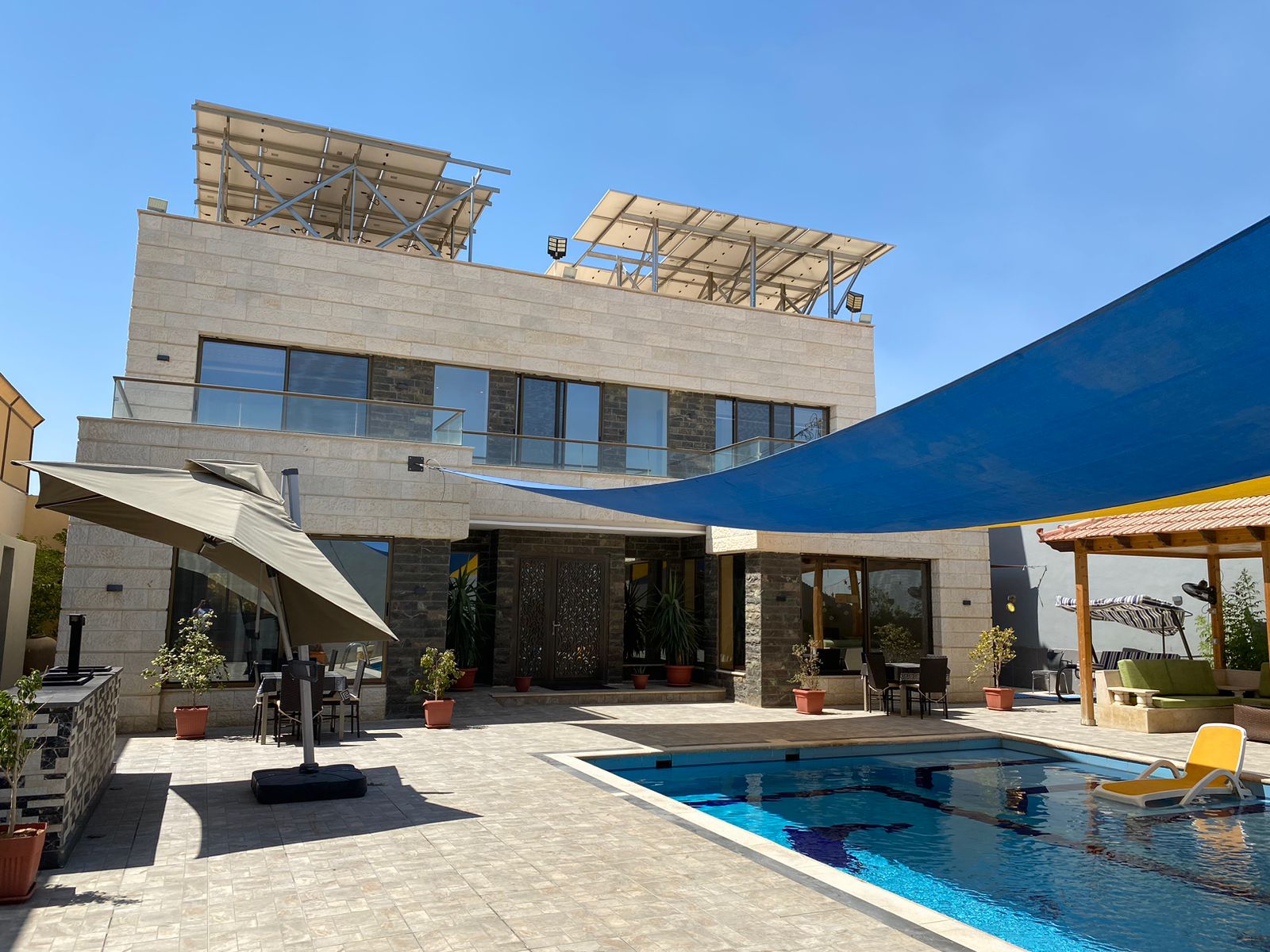 شاليه - مزرعة Blue Beach Chalet للايجار اليومي في البحر الميت 