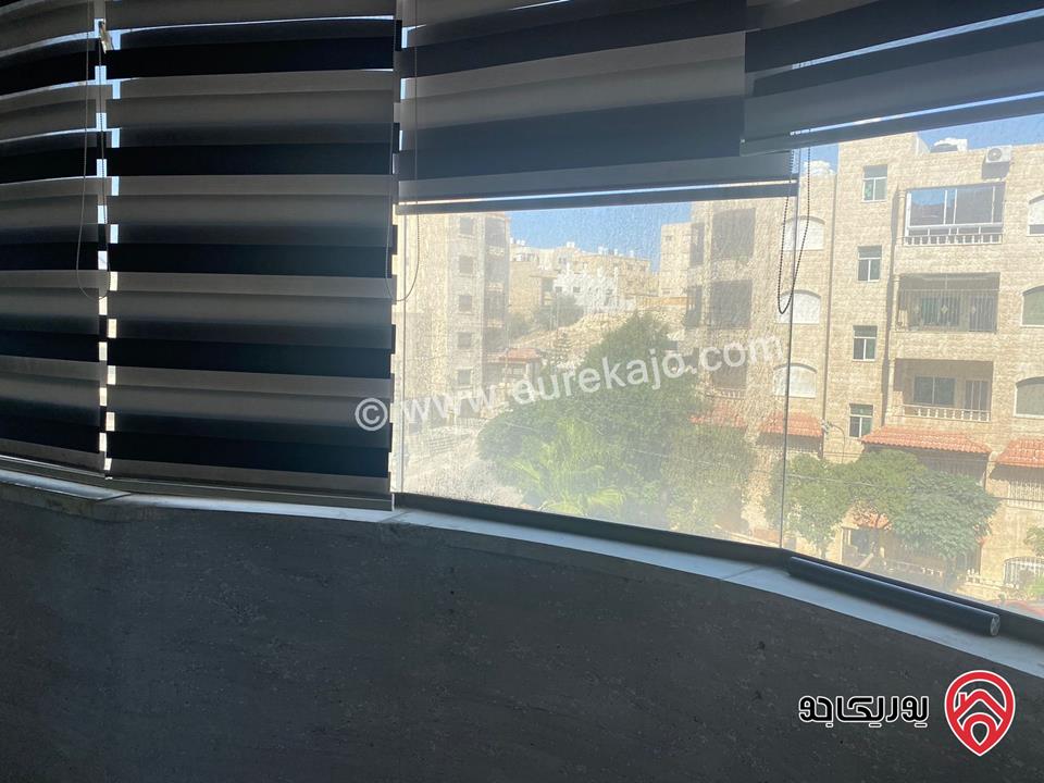 مكاتب بمساحات مختلفة للايجار في الزرقاء الجديدة شارع الكرامة