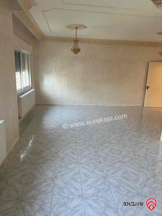 شقة طابق ثاني مساحة 185م للايجار في عمان - عرقوب خلدا 