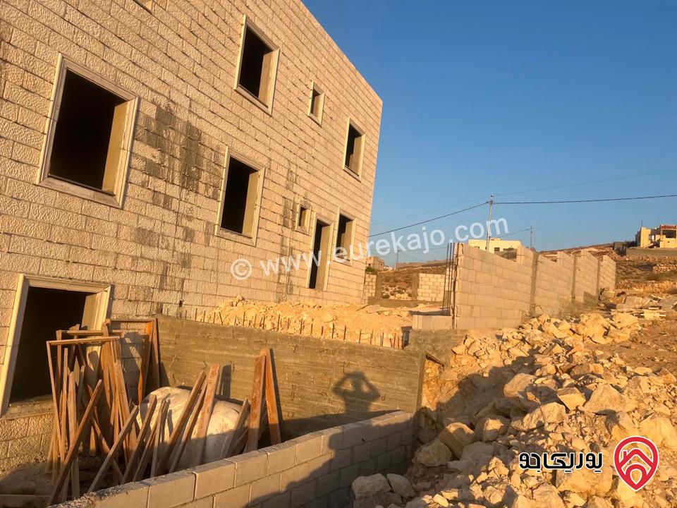 بيت مستقل 3 طوابق للبيع في الزرقاء - ضاحية الصالحية