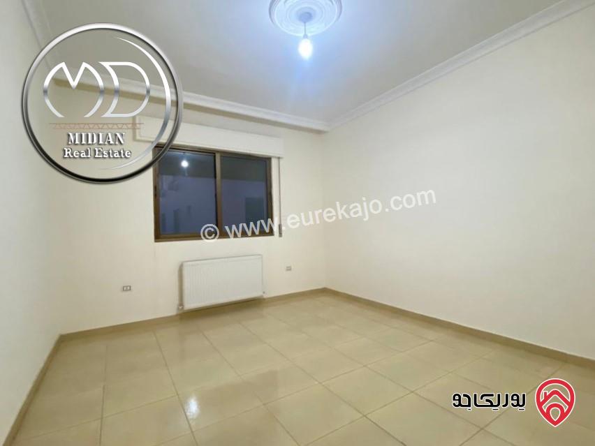 شقة شبه أرضي فارغة للايجار الرابية مساحة 170م مع ترس تشطيبات سوبر ديلوكس بسعر مميز