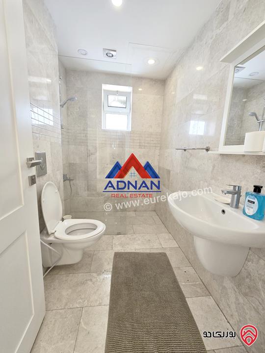 شقة مفروشة بالكامل مساحة 150م للإيجار في جبل عمان من ضمن كمباوند ( مسبح ونادي رياضي )