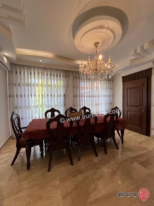 فيلا مع شقتين مساحة 800م على أرض 750م للبيع بإطلالة خلابة في عمان - بدر الجديدة من المالك مباشرة 