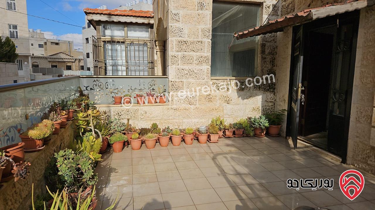 شقة مميزة طابق أرضي مساحة 143م مع مساحات خارجية للبيع في عمان - تلاع العلي