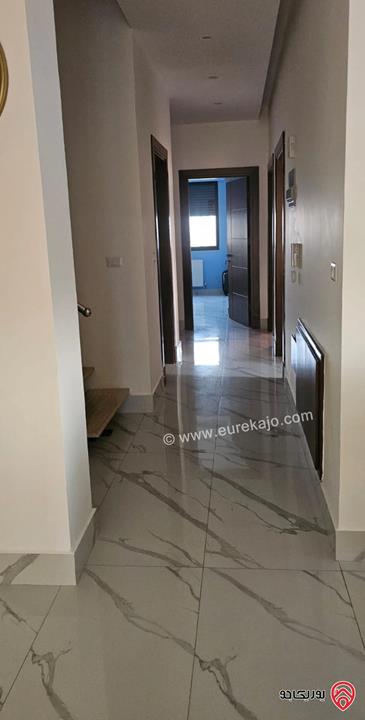 شقة طابق ثالث دوبلكس مساحة 280م للبيع في عمان - خلدا