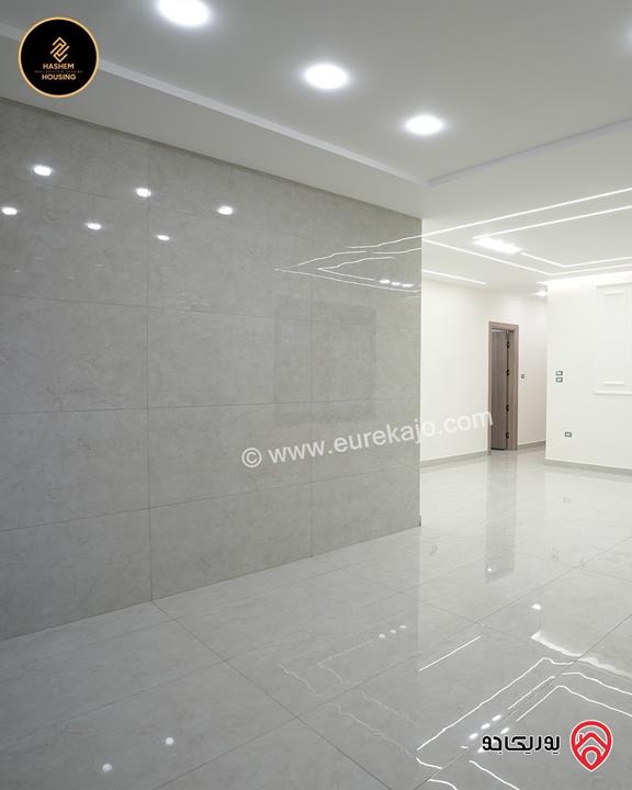 شقة مميزة طابق ثالث دوبلكس مساحة 193م للبيع في عمان - البنيات