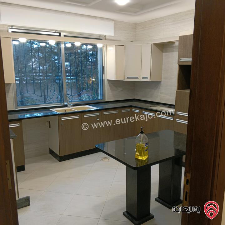 شقة تسوية للبيع في عمان - خلدا / العوجانية مساحة داخلية 180متر ومساحة خارجية 170متر